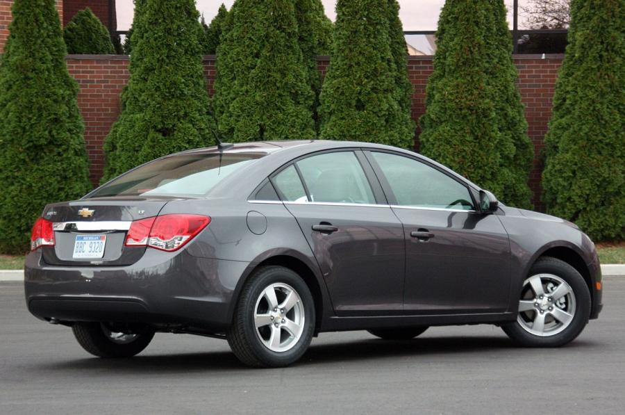  Chevrolet Cruze 1LT 2011 года  (фото 35 из 36)
